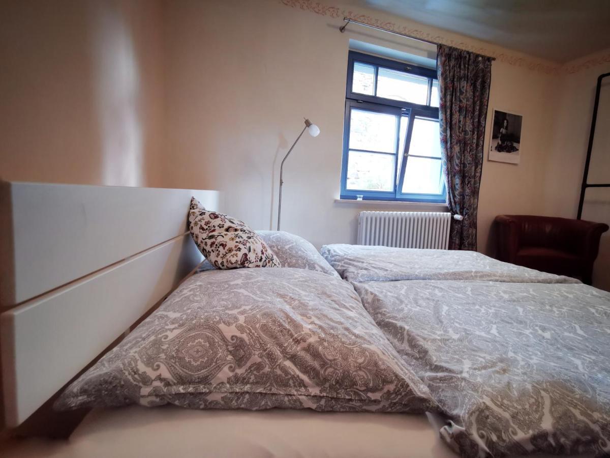 Charmantes Apartment Siebenschlaefer - Ferienwohnung Cafe 7 Weida Ngoại thất bức ảnh